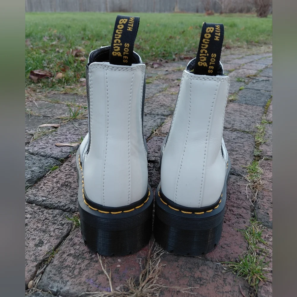 New Dr Martens Quad platform white leather Chelsea boots Womens 7 Mens 6